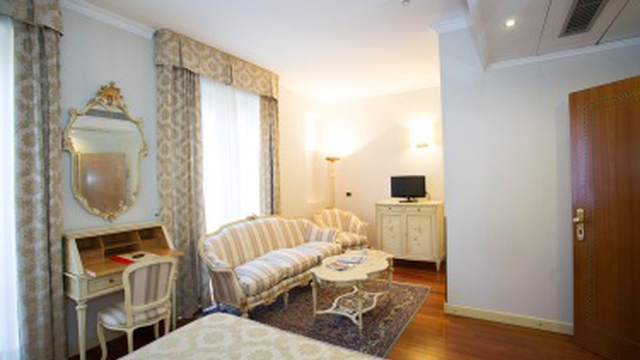 Junior suite Hotel Andreola Central Milan
