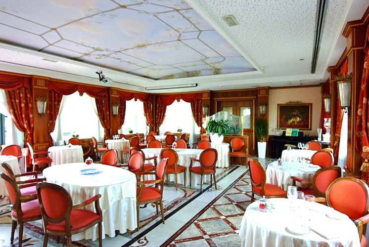 Stradivari restaurant Hotel Andreola Central Milan
