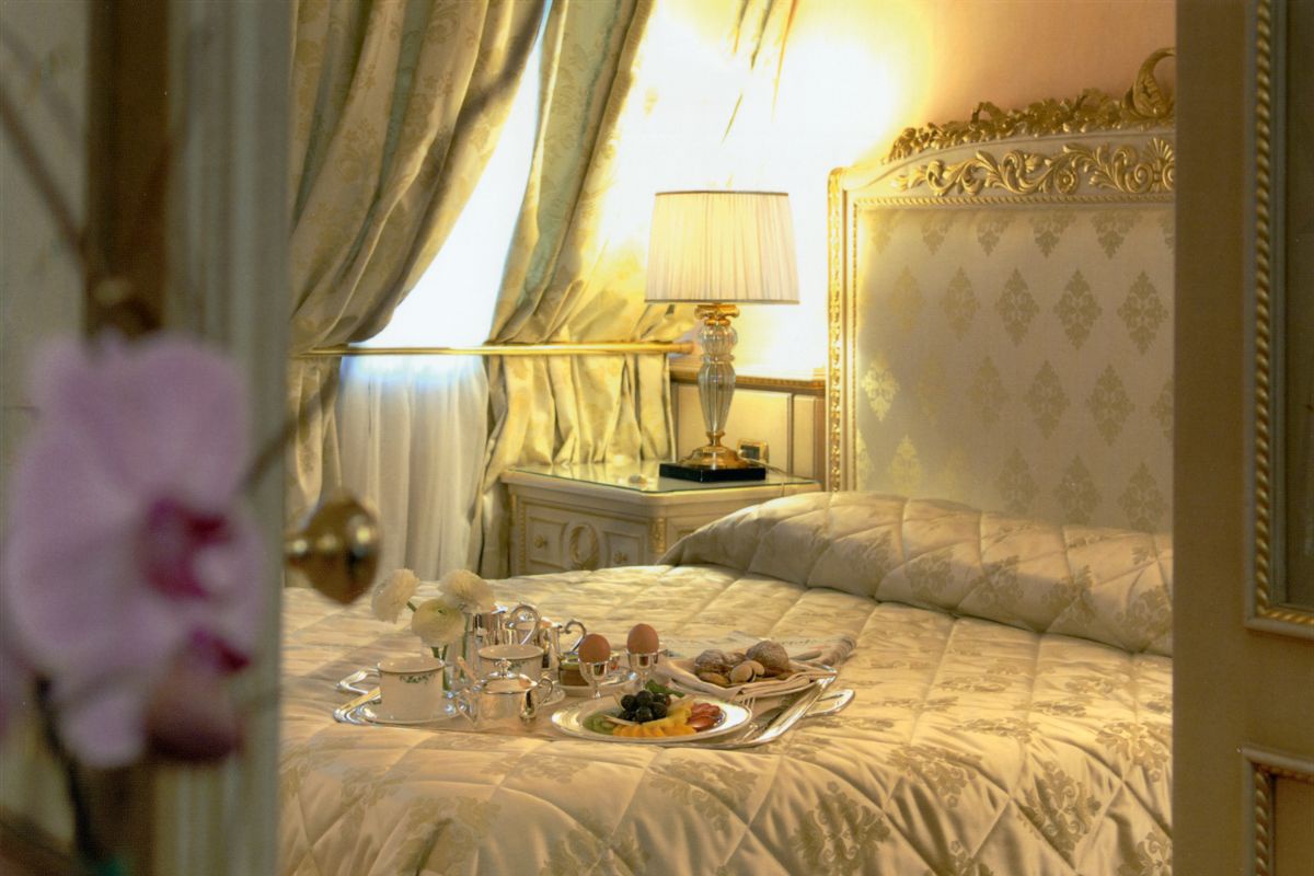 Suite deluxe Hotel Andreola Central Milan Suite deluxe Hotel Andreola Central Milan