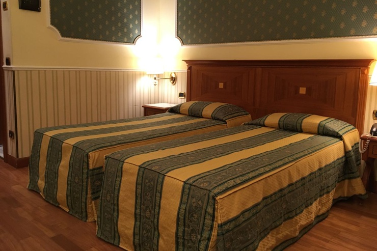Twin room Hotel Andreola Central Milan Twin room Hotel Andreola Central Milan