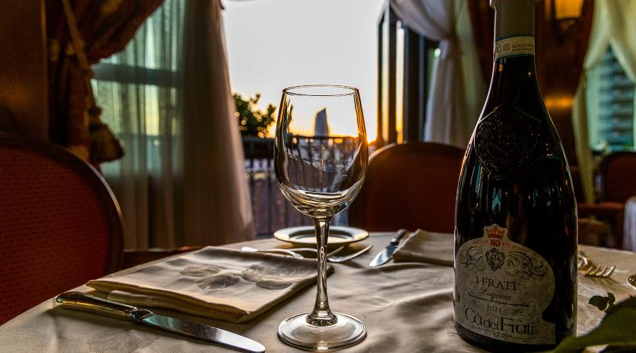 Stradivari restaurant Hotel Andreola Central Milan Stradivari restaurant Hotel Andreola Central Milan