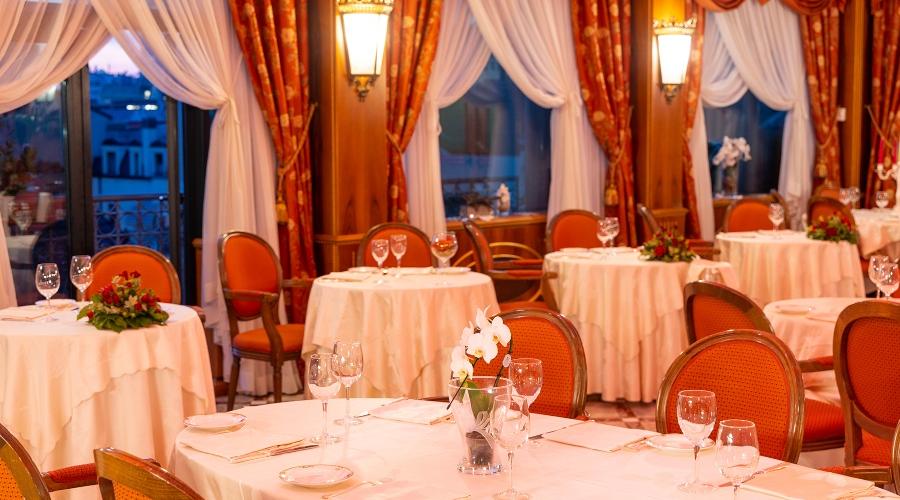 Stradivari restaurant Hotel Andreola Central Milan Stradivari restaurant Hotel Andreola Central Milan