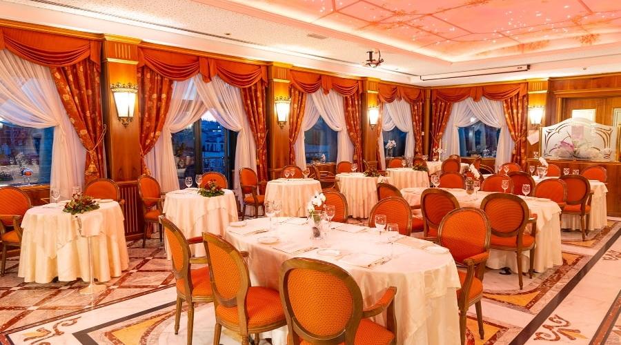 Stradivari restaurant Hotel Andreola Central Milan Stradivari restaurant Hotel Andreola Central Milan